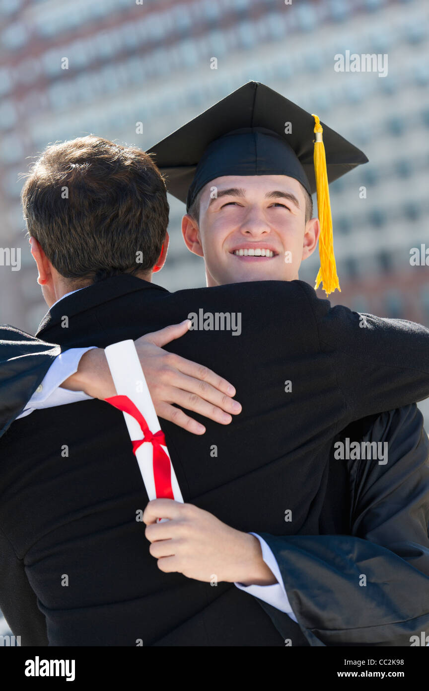 16 to 17 years graduation hi-res stock photography and images - Alamy