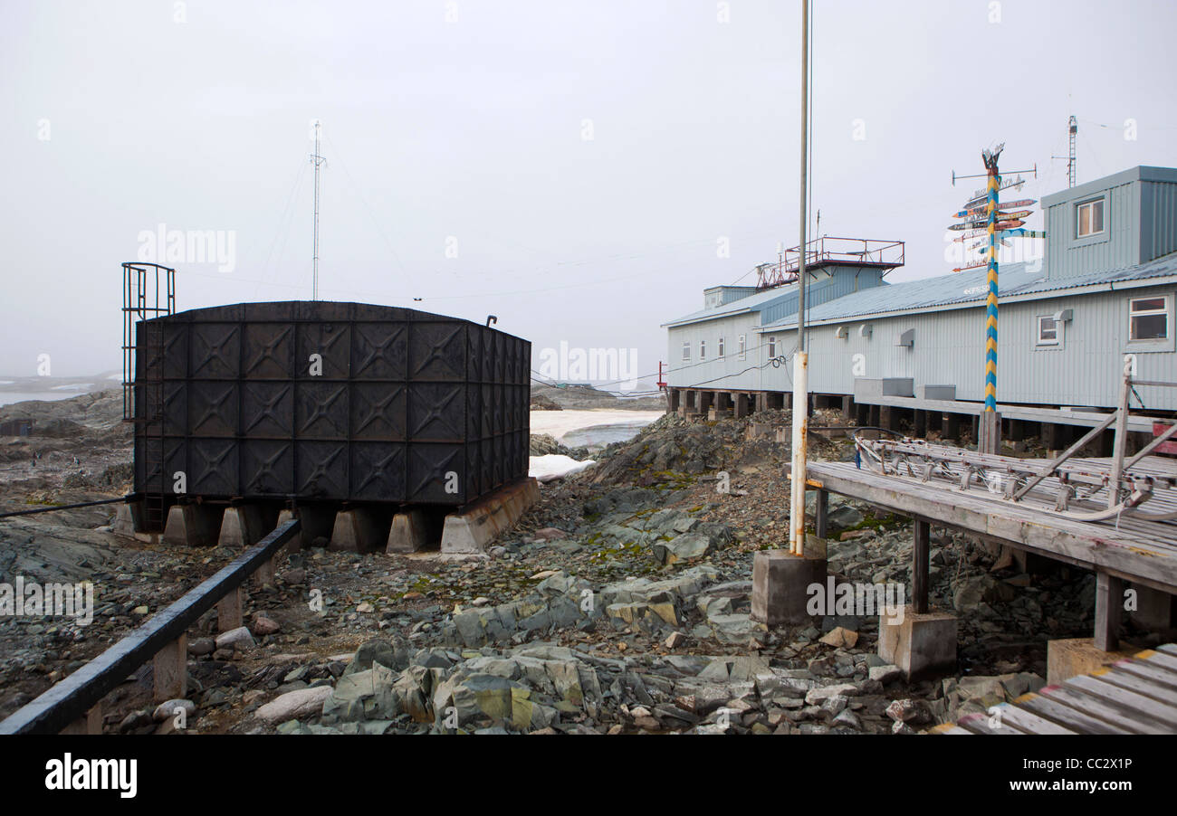 Verdanski Verdansky, Ukranian Antarctic research base Stock Photo - Alamy