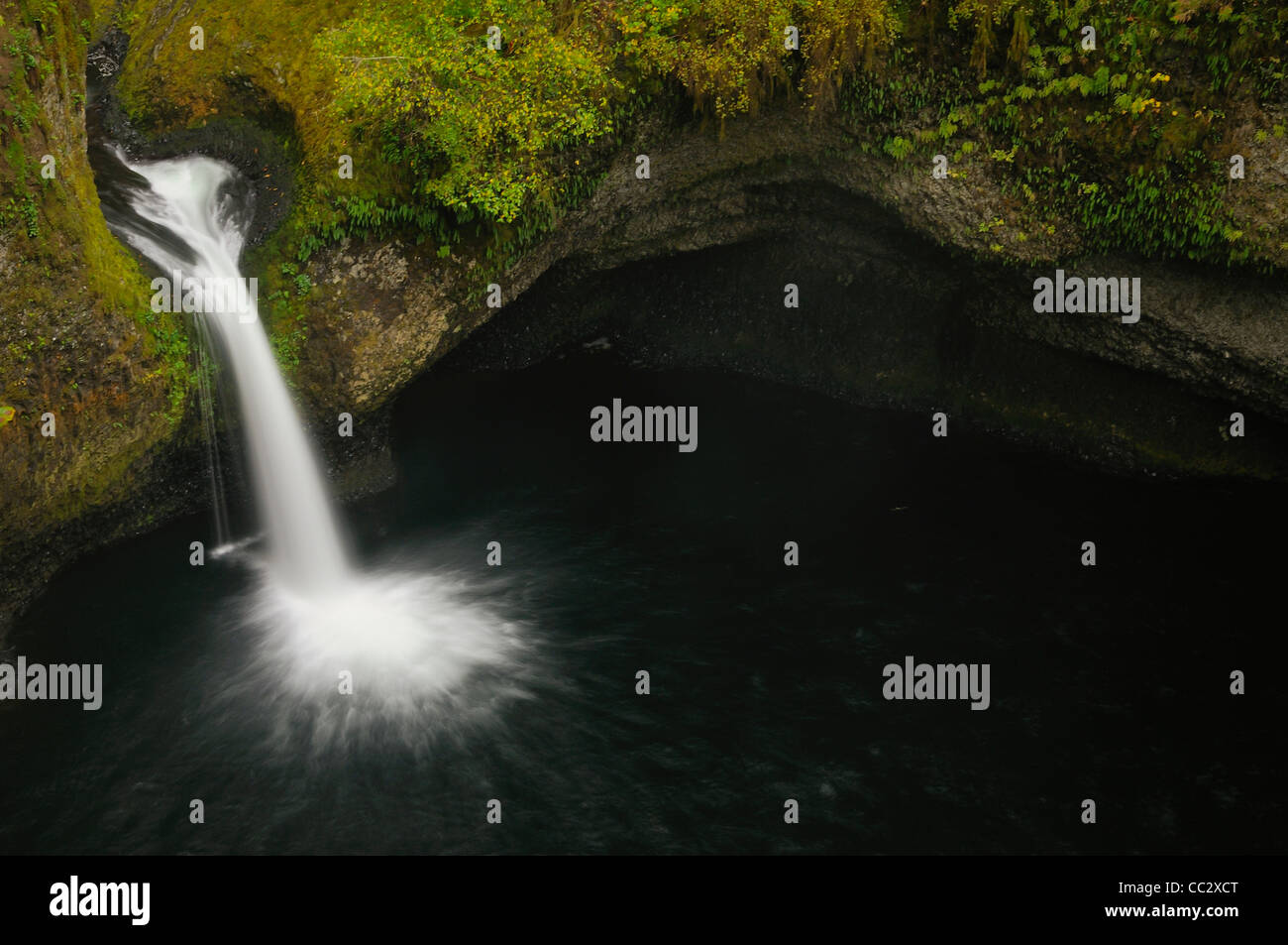 USA, Oregon, Eagle Creek, Punch Bowl Falls Stock Photo Alamy