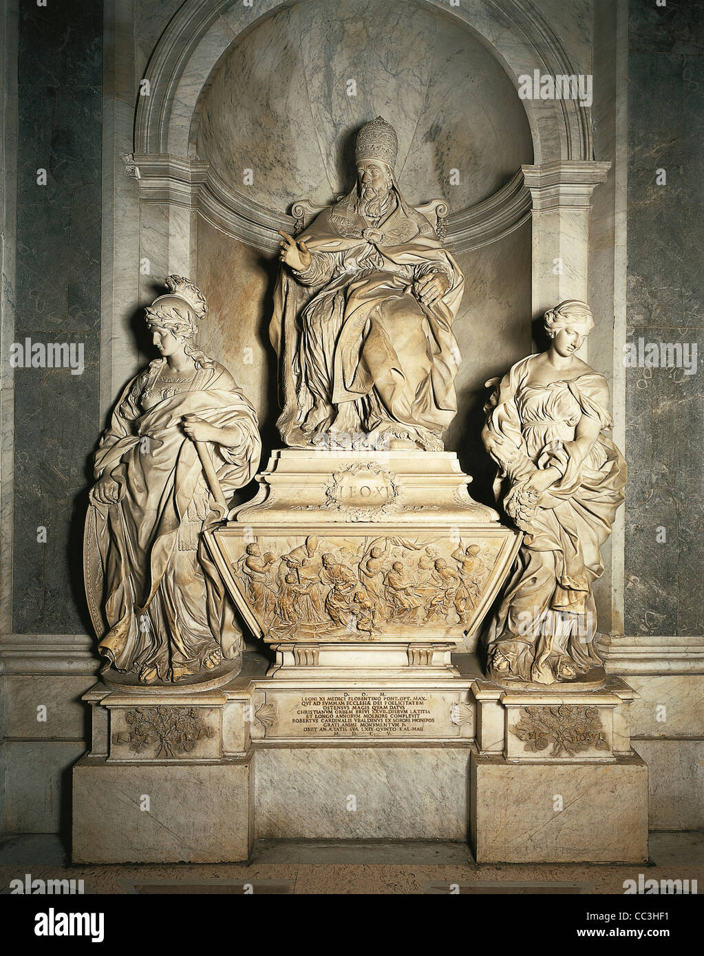 Lazio Roma Basilica Di San Pietro Alessandro Leone XI Algardi Monument With Statue Of Majesty 'And Liberal' Stock Photo