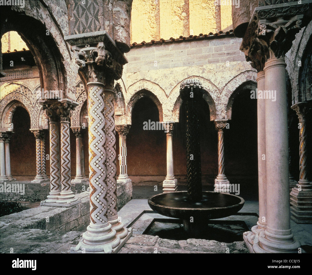 Sicily - Monreale (Pa). Chiostro Del Duomo, The Twelfth Century. he Source Of King William. Stock Photo