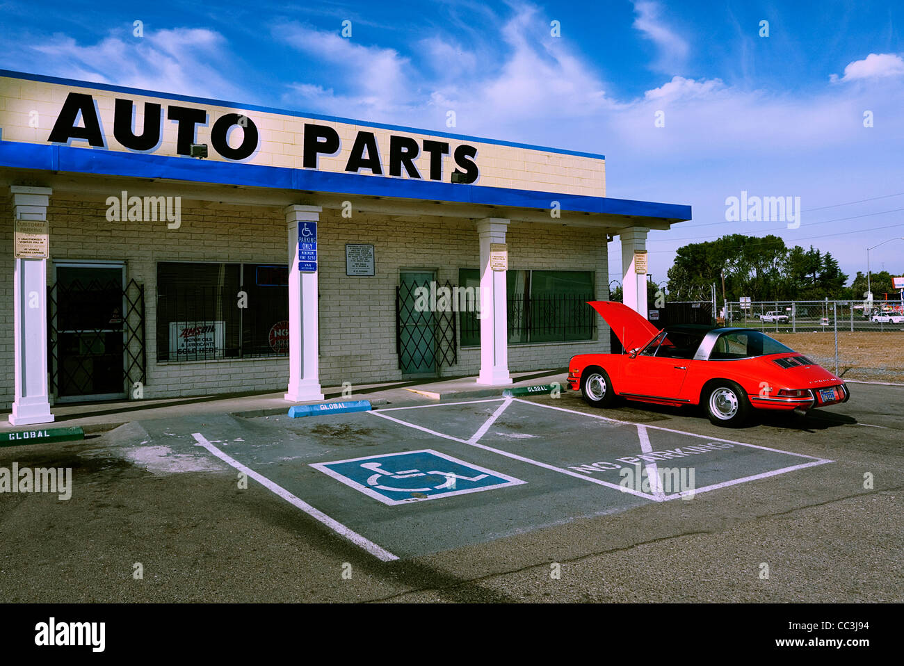 Auto store in California USA Stock Photo Alamy