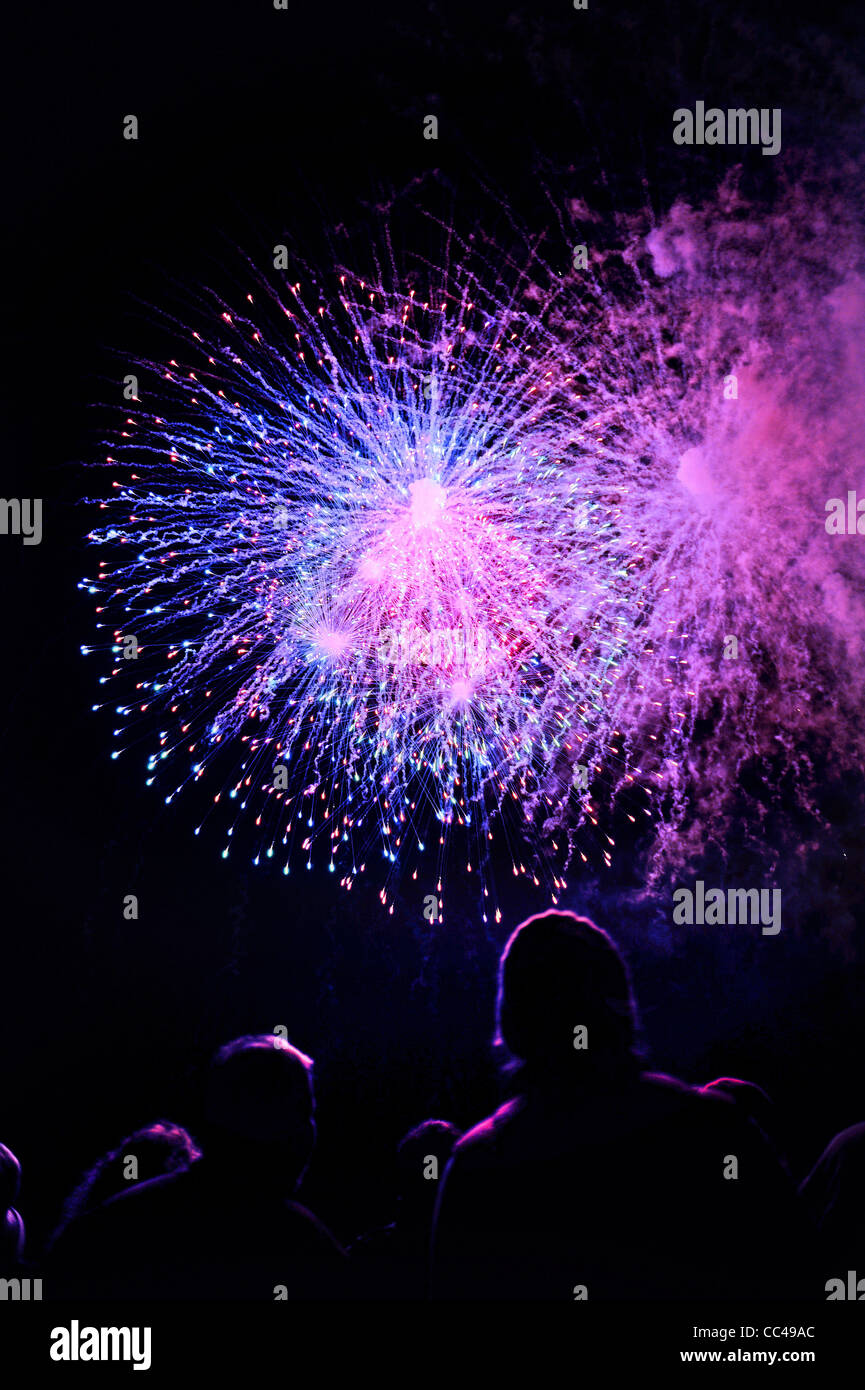 Pop fireworks hi-res stock photography and images - Alamy