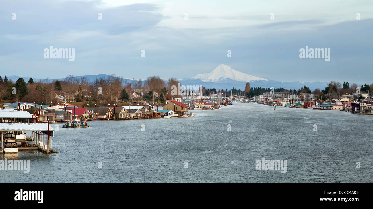 Marina and Houseboats along Columbia River with Mouht Hood View