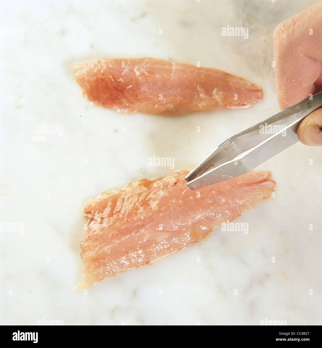 Cuisine: How To Clean And Fillet The Fish (5 Stock Photo - Alamy