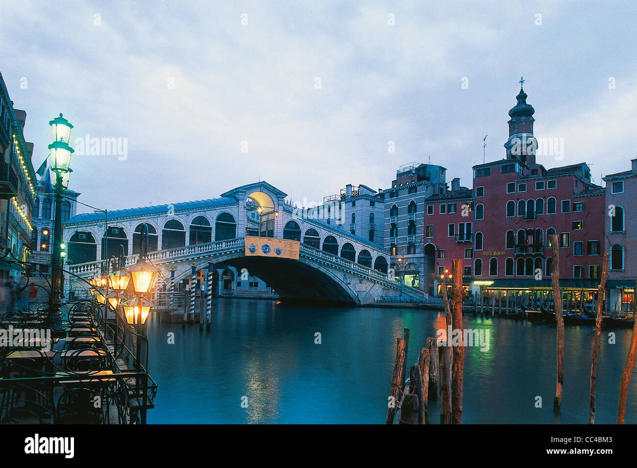 Veneto Venice Rialto Bridge Night Stock Photo - Alamy