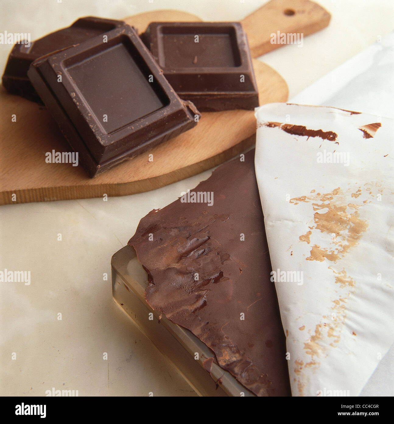 Kitchen: Chocolate Liquor (5 (Chocolats A La Liqueur Stock Photo - Alamy