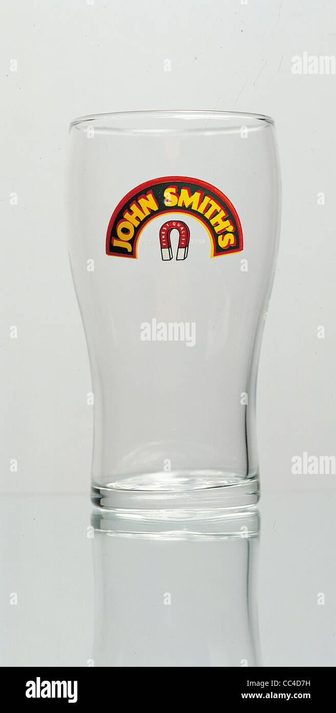 Collectable Pint & Beer Glasses Set Of 8 John Smiths Extra Smooth Half