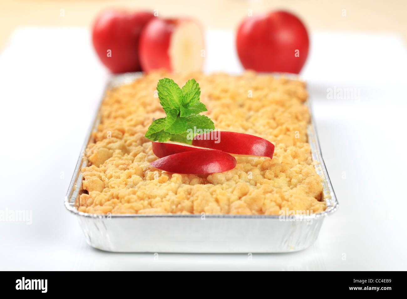 Apple crumble in aluminum foil container Stock Photo Alamy