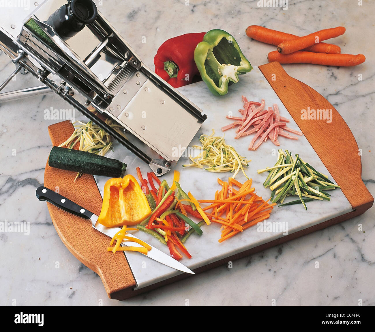 Cuisine How To Cut The Vegetables Into Julienne Strips Stock Photo Alamy