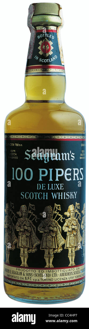 Wines Spirits Spirits Whisky 100 Pipers Seagram Stock Photo