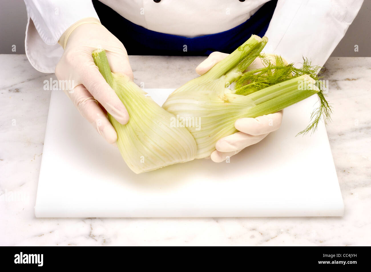 Cuisine Processing And Preparation Of Vegetables Bulb Fennel. How To Remove The Element Sheaths