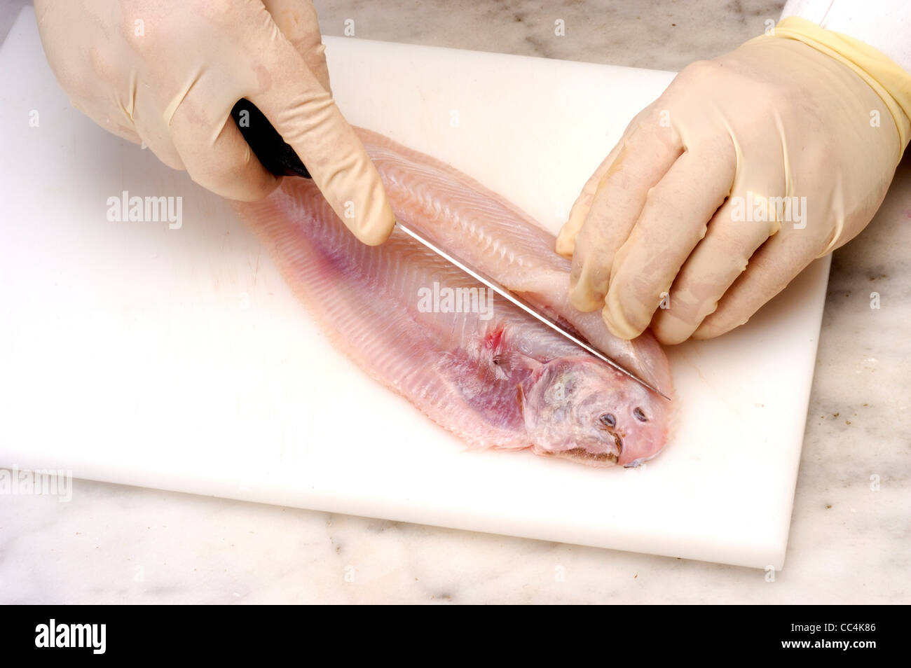 cuisine filleting a flat
