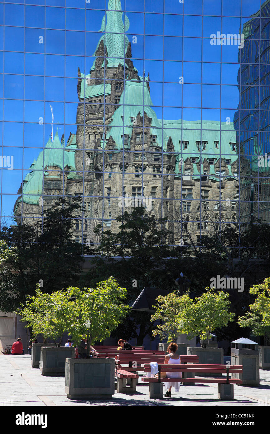 Canada, Ontario, Ottawa, Bank of Canada reflecting Confederation Building, Stock Photo