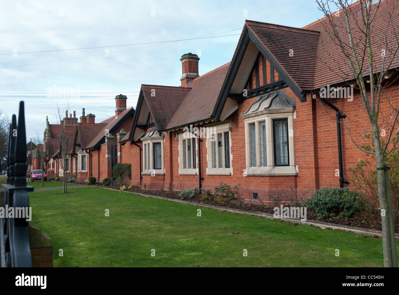 Alms houses in Bournville near the cadbury factory Stock Photo Alamy