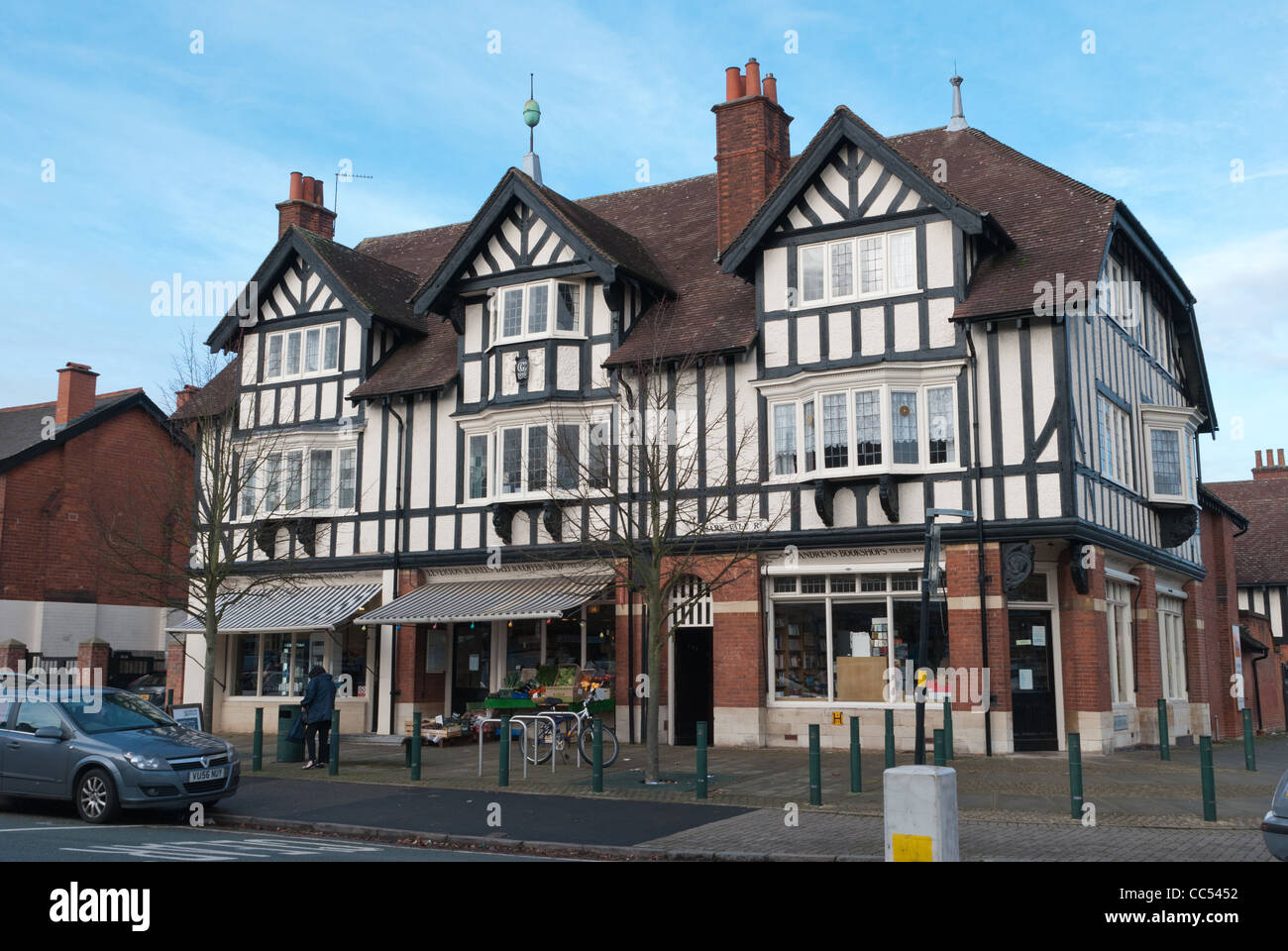 Traditional shops on Mary Vale Road in Bournville, Birmingham Stock