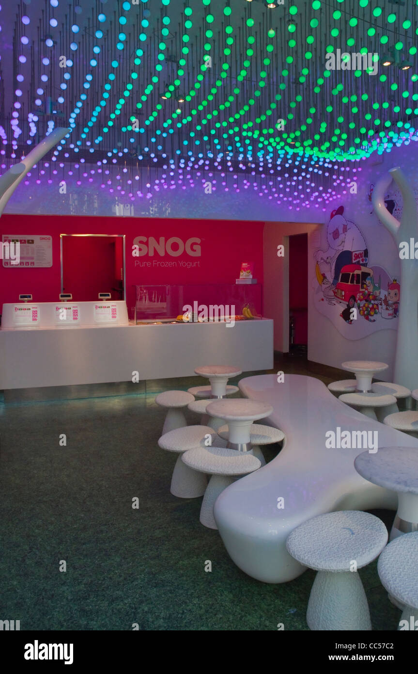 Frozen yogurt uk hires stock photography and images Alamy
