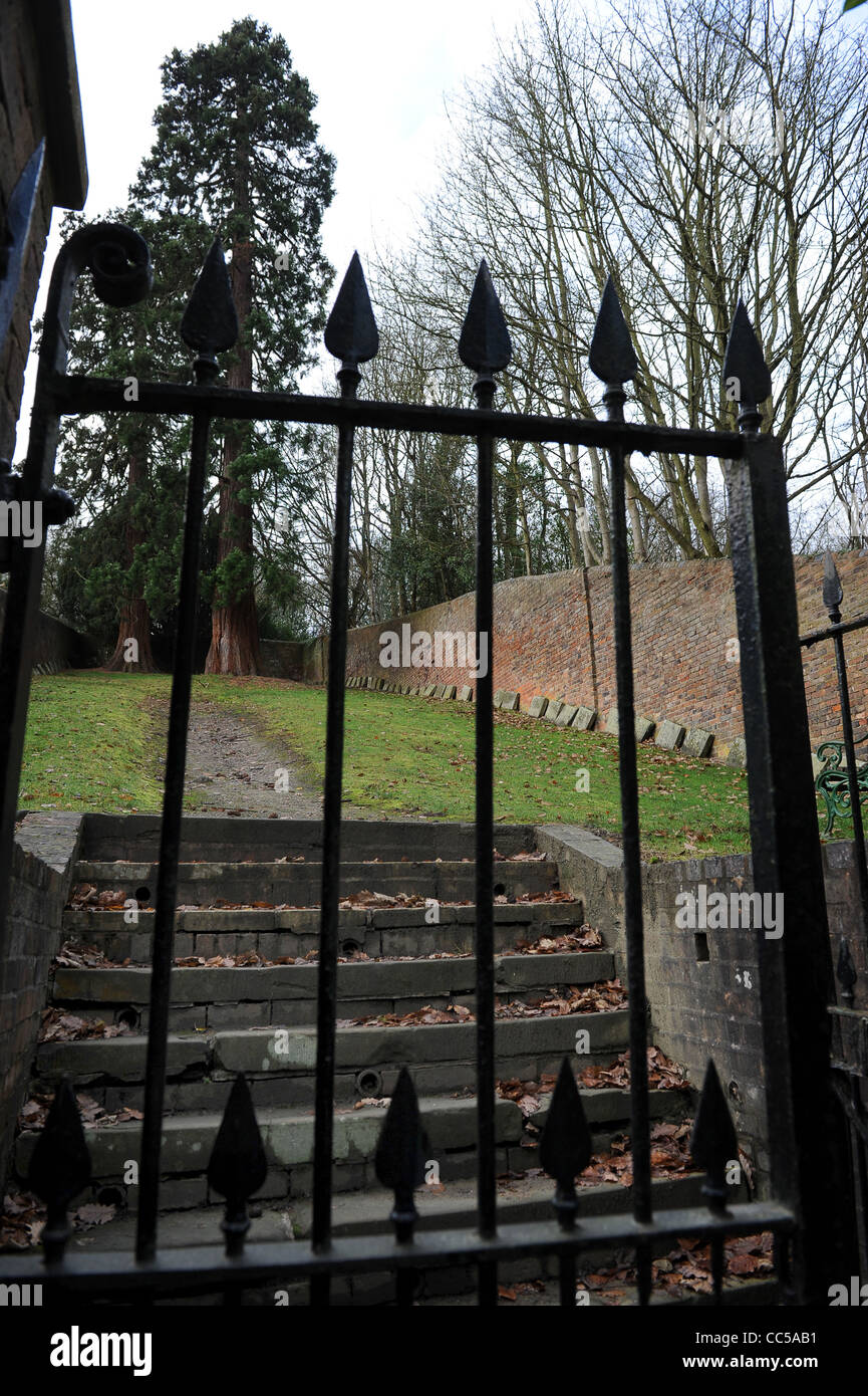 Quaker burial ground hires stock photography and images Alamy