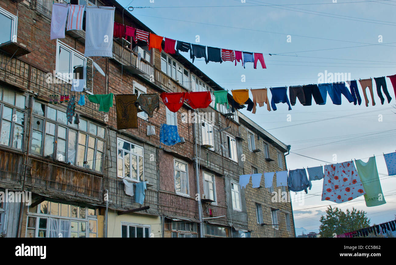 washing-put-out-to-dry-stepanakert-nagor