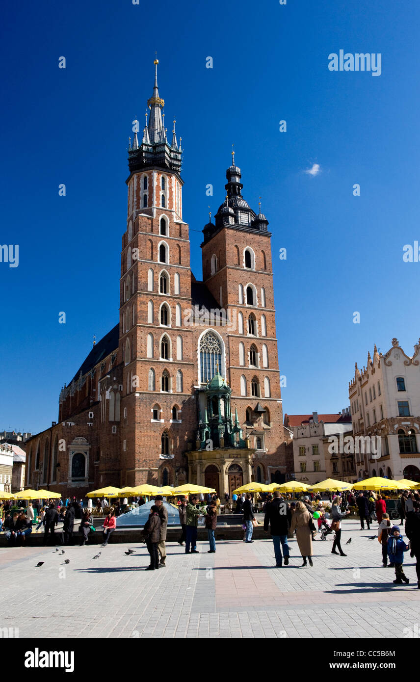 Mariacka (St Mary's) Basilica stands on Rynek Glowny in the centre of Krakow's Old Town, Poland. Stock Photo