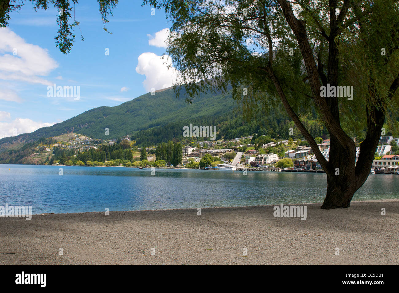 Queenstown lake beach hi-res stock photography and images - Alamy