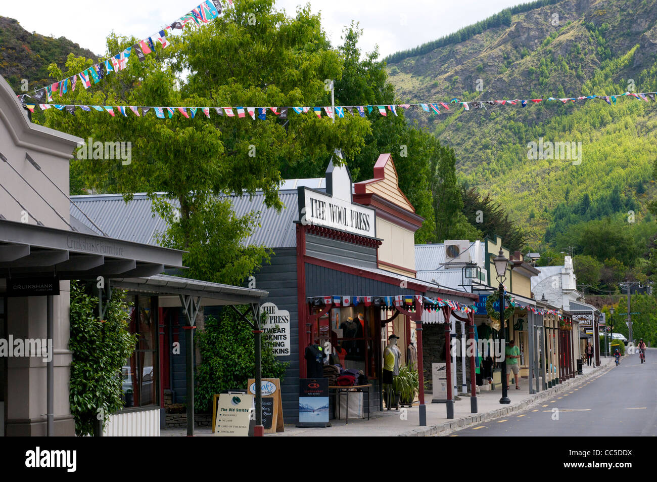 Main street arrowtown otago southland hires stock photography and