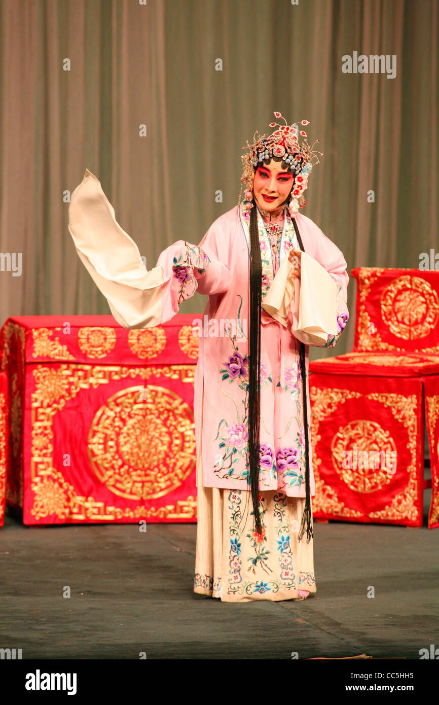 Female Peking opera performer, Beijing, China Stock Photo