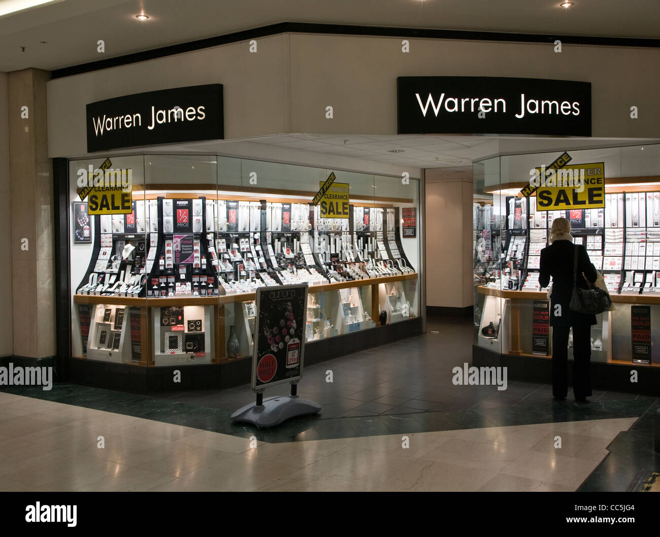 Warren james hi-res stock photography and images Alamy