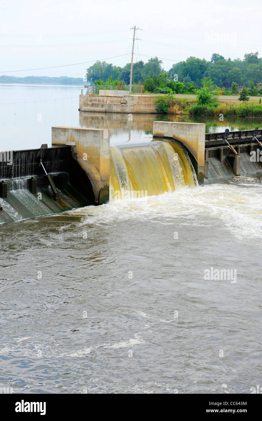 Flood prevention dam hires stock photography and images Alamy