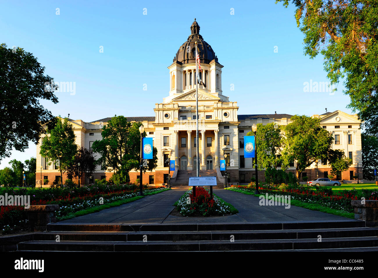 south-dakota-state-capitol-building-complex-stock-photo-alamy