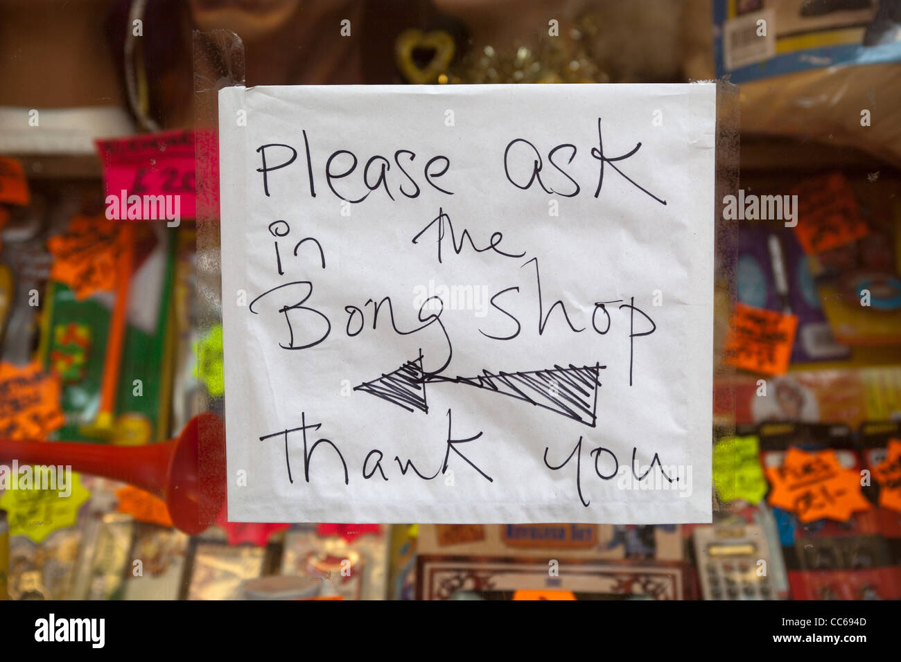 Please Knock at The Bong Shop' Next Door Shop Sign Stock Photo - Alamy