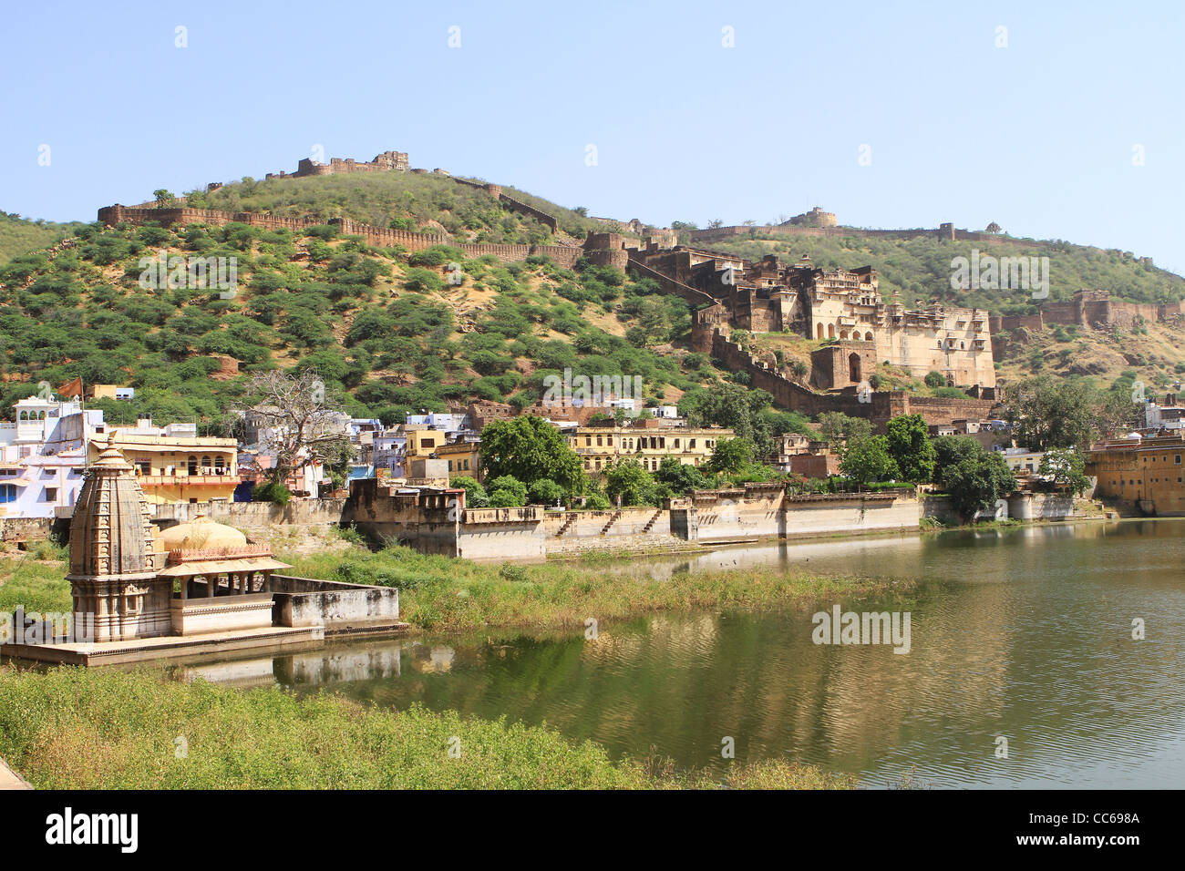 Nawal Sagar lake and palace with Bundi fort in the background. Rajasthan. India Stock Photo