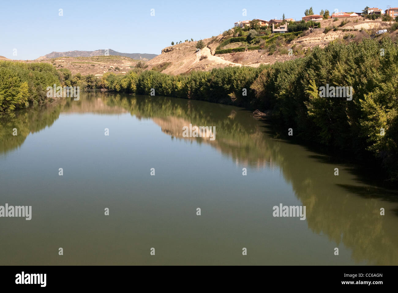 River / Rio Ebro, San Vicente de la Sonsierra, La Rioja Alta, Spain Stock Photo