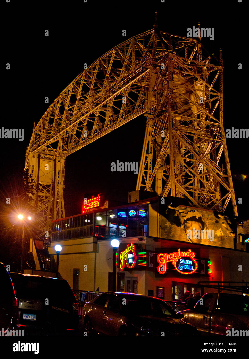 Grandma's Saloon and Grill restaurant next to the Aerial Lift Bridge in Duluth, Minnesota Stock Photo