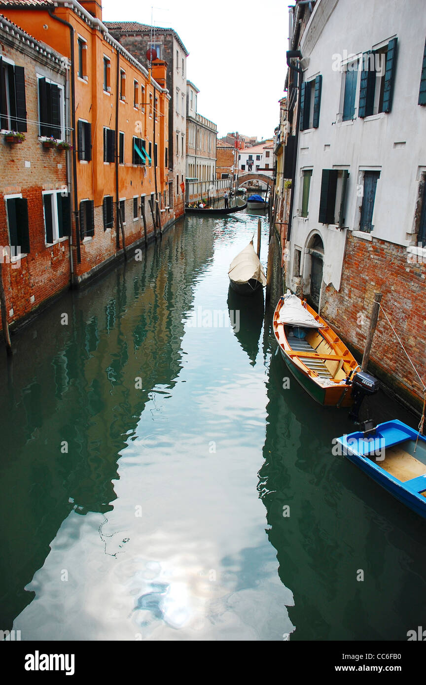 Gondola On Narrow Canal High Resolution Stock Photography and Images ...