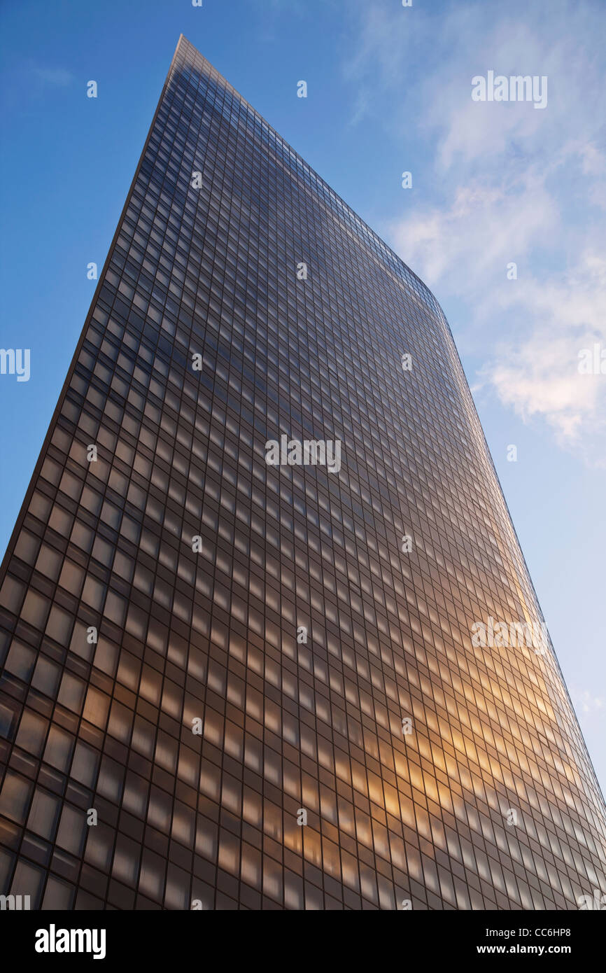 Japan, Tokyo, Shiodome, Dentsu Tower Building, Architect Jean Nouvel ...