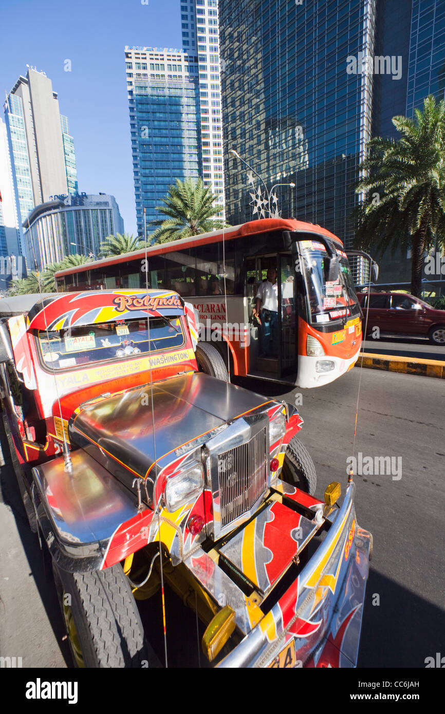 Gardens and skyscrapers at Greenbelt Park, in Ayala, Makati, Metro Manila,  The Philippines Stock Photo - Alamy