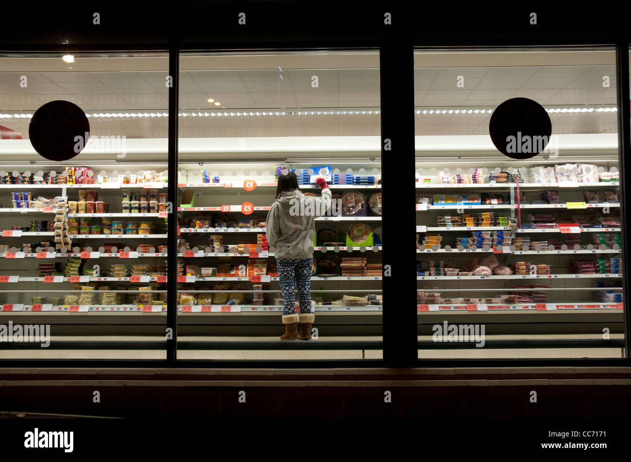 supermarket-at-night-photographed-from-outside-CC7171.jpg