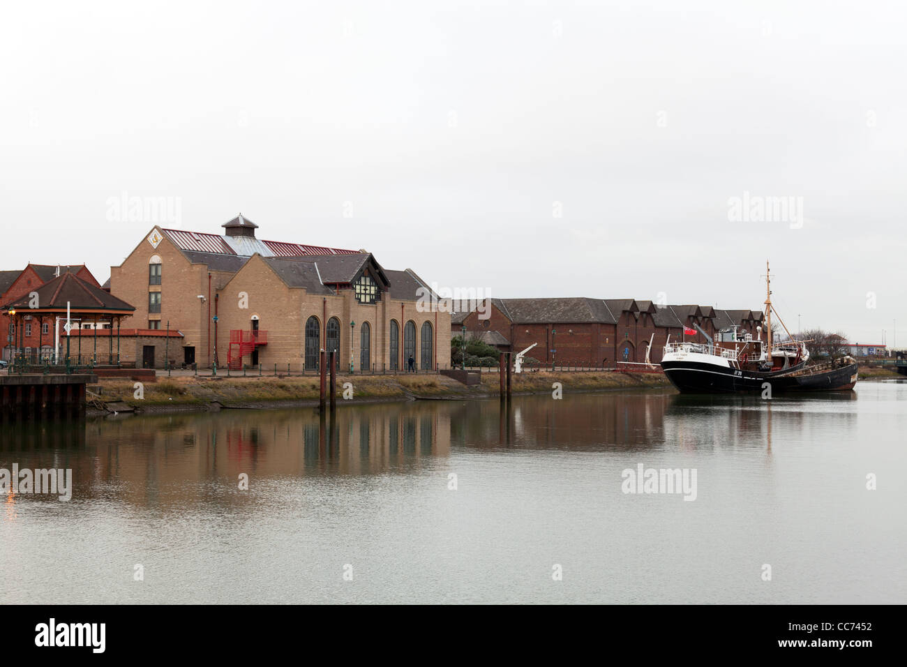 Grimsby Town, Lincolnshire, The Fishing Heritage Centre is a museum at Alexandra  Dock, Grimsby from across the water Stock Photo - Alamy