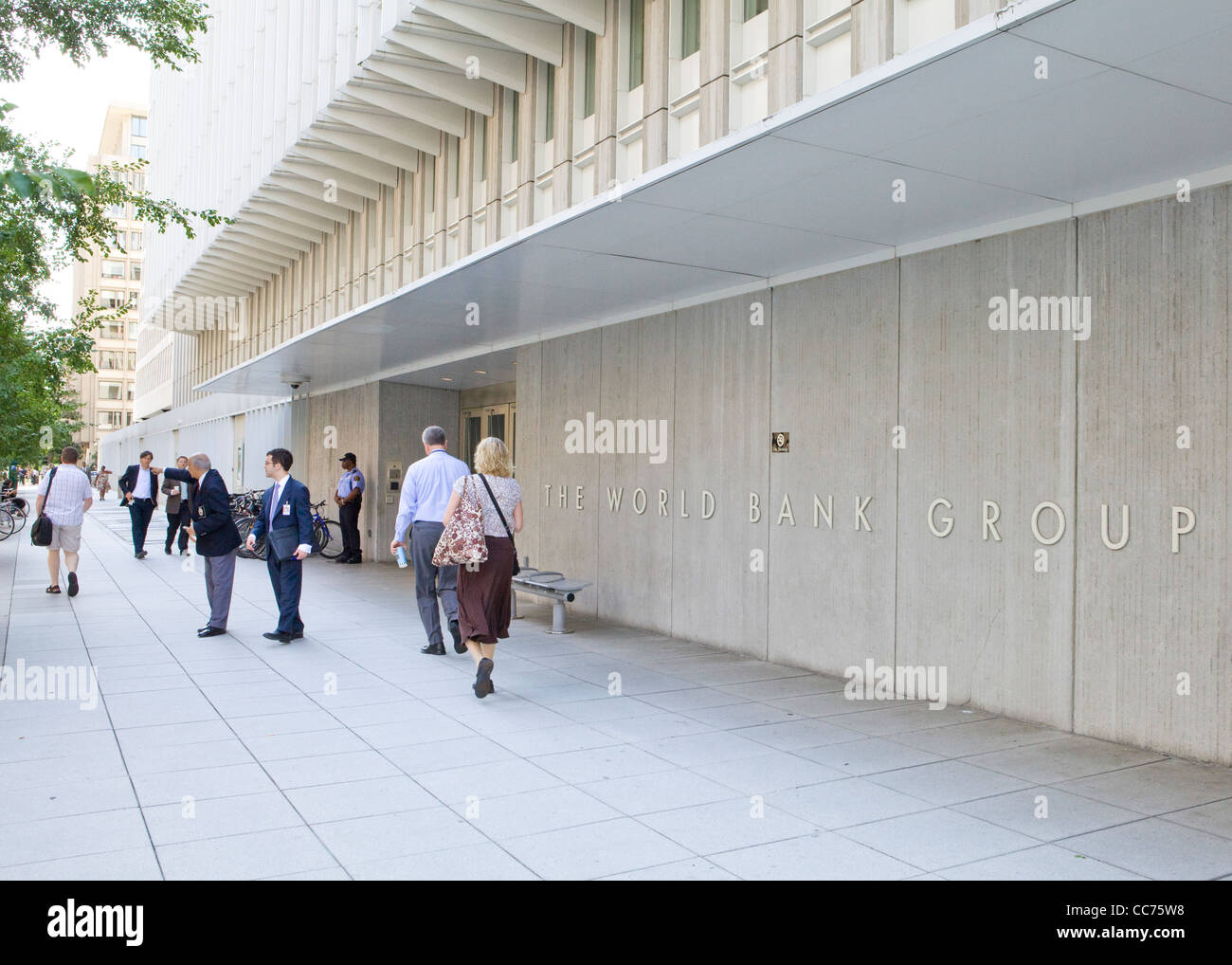 Bank headquarters hi-res stock photography and images - Alamy