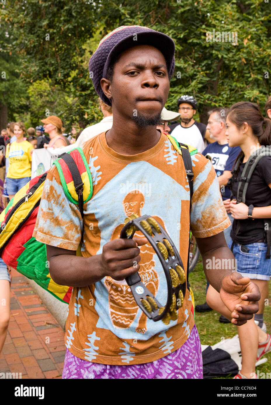 Playing tambourine hires stock photography and images Alamy