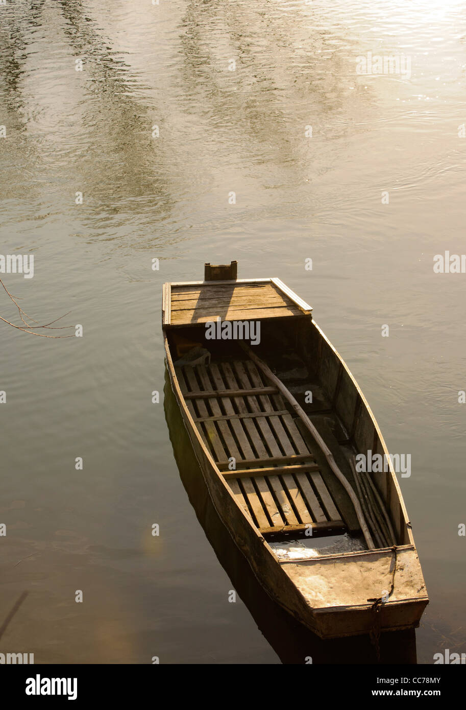 Old fisherman on boat hi-res stock photography and images - Alamy