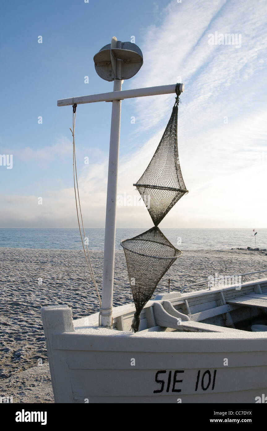 Fishnets on fish boat hi-res stock photography and images - Alamy