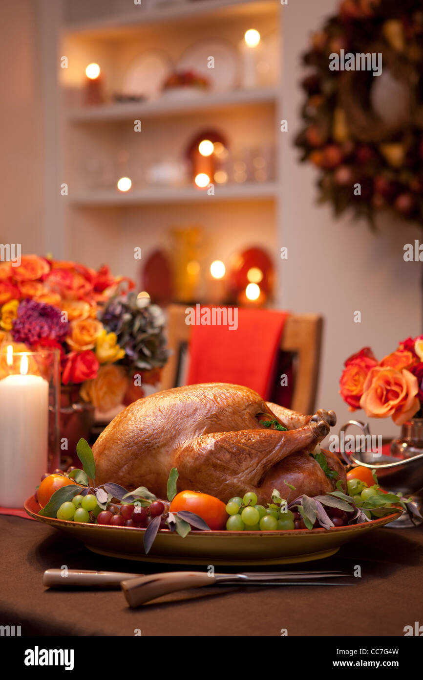 Whole turkey platter garnish holiday hires stock photography and