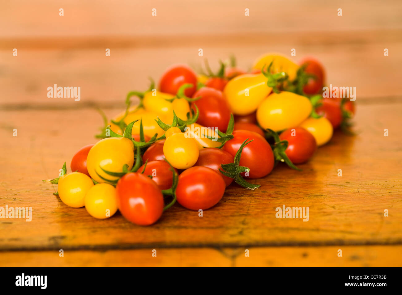 red and yellow cherry tomatoes Stock Photo - Alamy