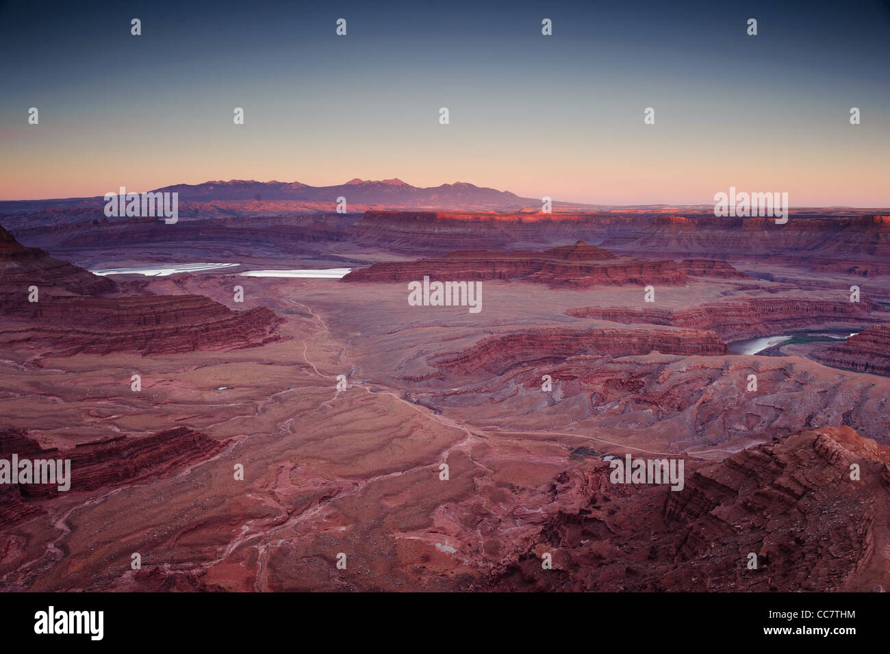 panoramic sunset view from dead horse state park over canyonlands