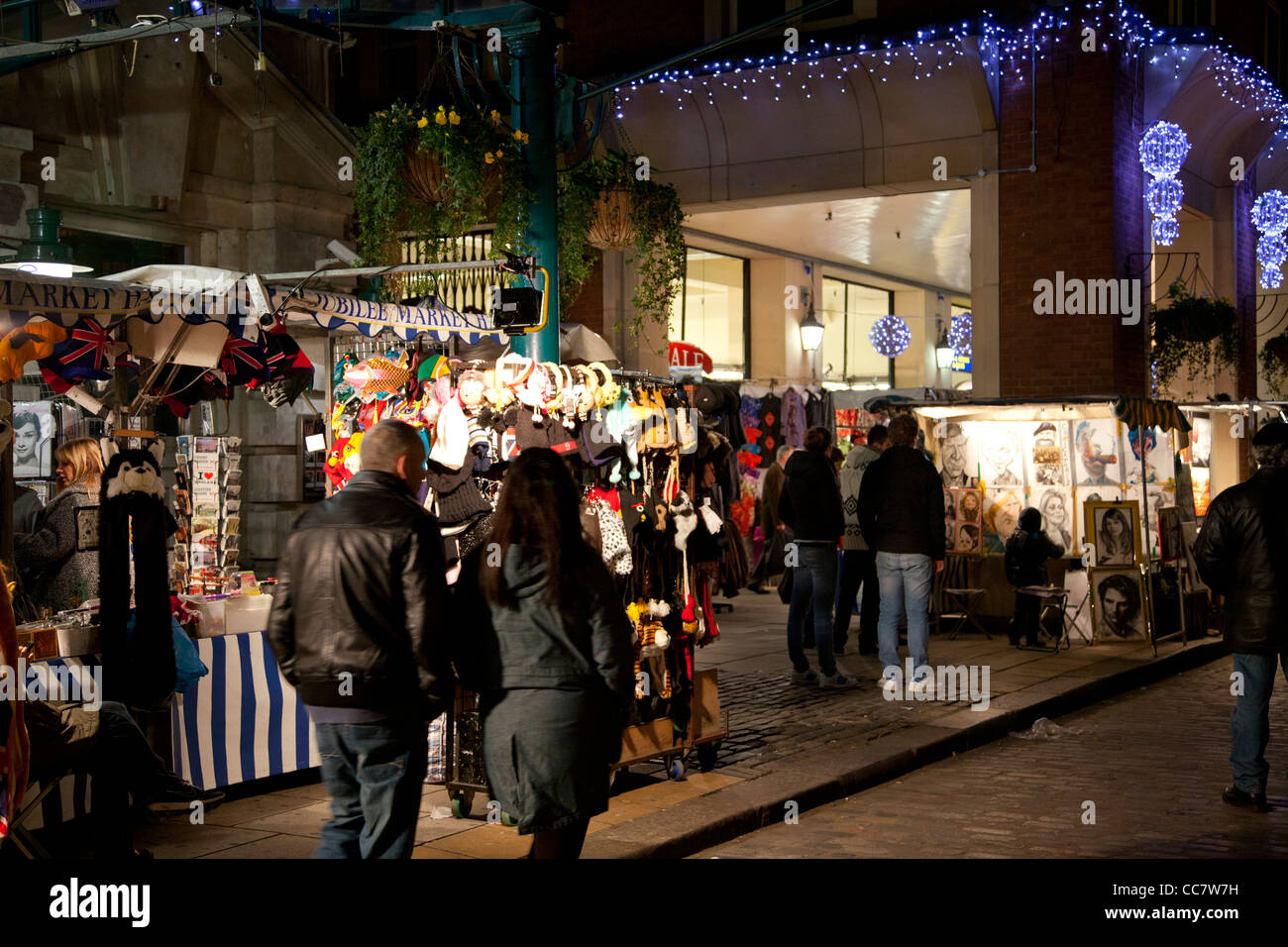 Jubilee Market in Covent Garden at Xmas London UK Stock Photo Alamy