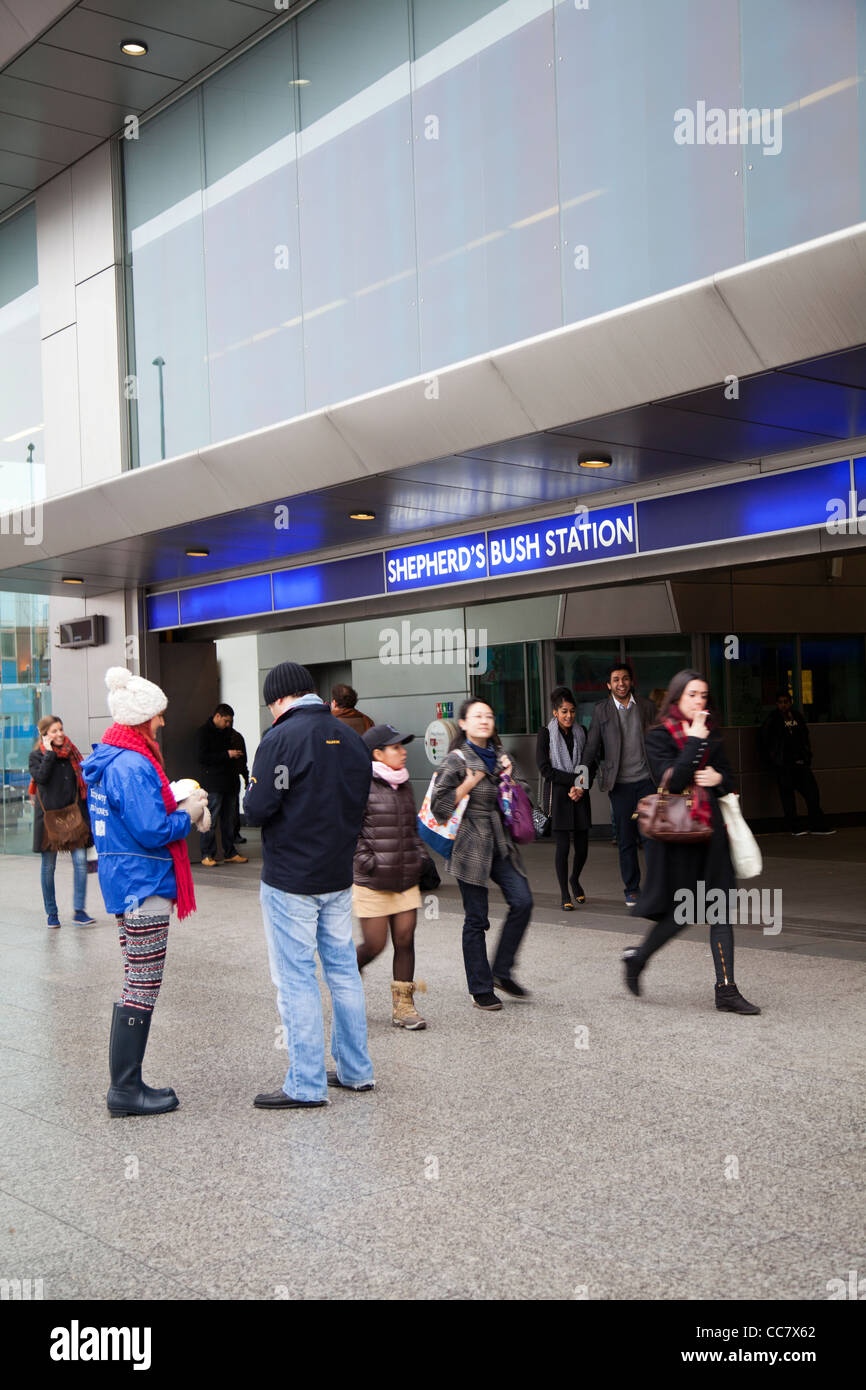 Shepherds Bush Station Zone Shepherds Bush Station High Resolution Stock Photography And Images - Alamy