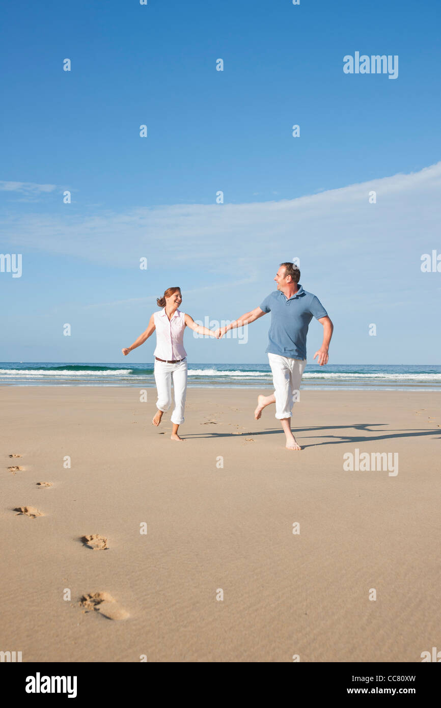 Couple on Beach, Camaret-sur-Mer, Finistere, Bretagne, France Stock Photo