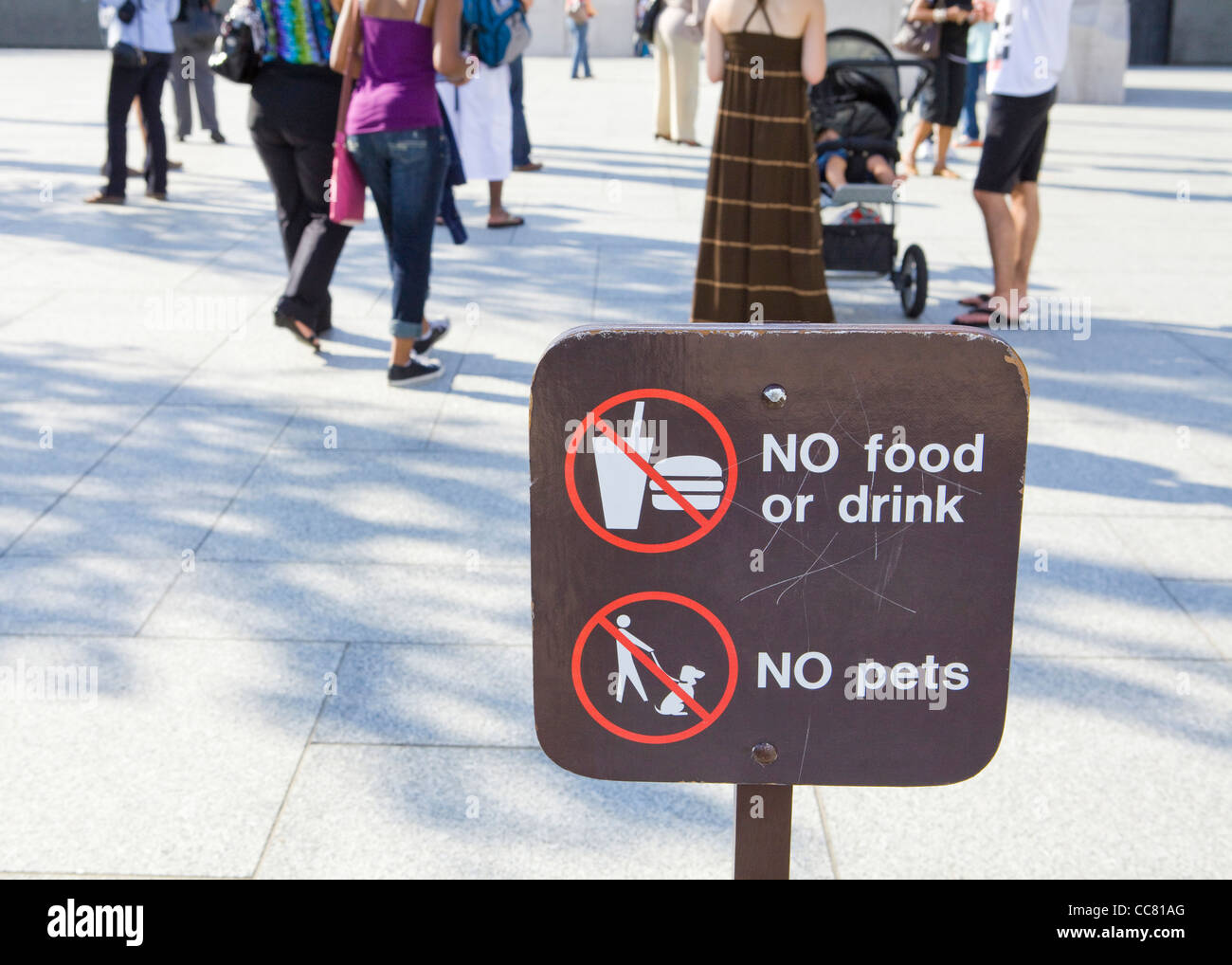 No food no pets sign in public space Stock Photo
